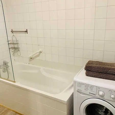 2 Rue Des Augustins La Rochelle (Charente-Maritime)