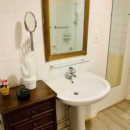 Daire 2 Rue Des Augustins La Rochelle (Charente-Maritime)